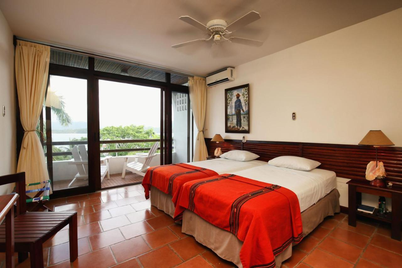 Villa Caribe Livingston Exterior photo