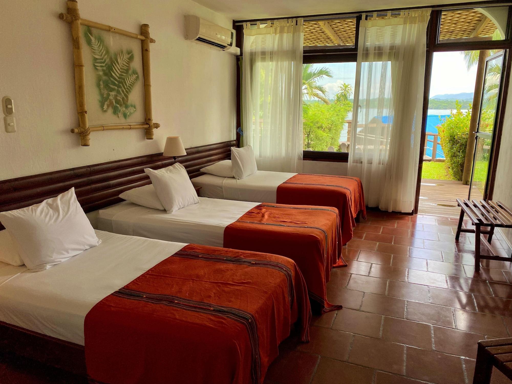 Villa Caribe Livingston Exterior photo