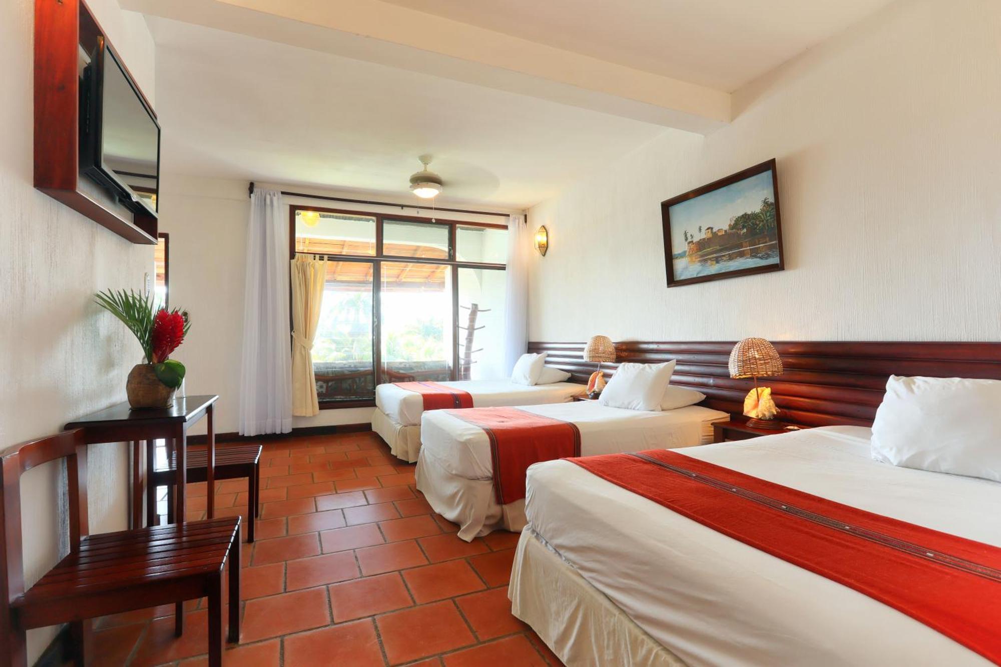 Villa Caribe Livingston Exterior photo
