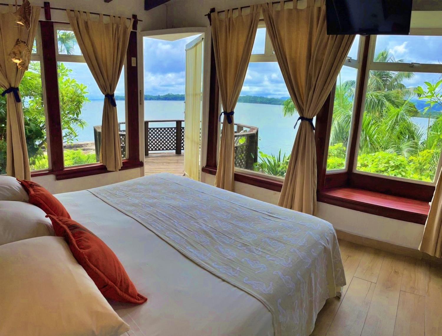 Villa Caribe Livingston Exterior photo